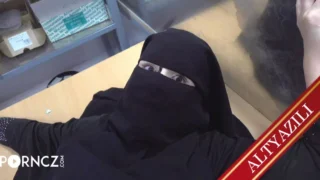 Türbanlı Annem Mutfakta Domaldı (Türk)
